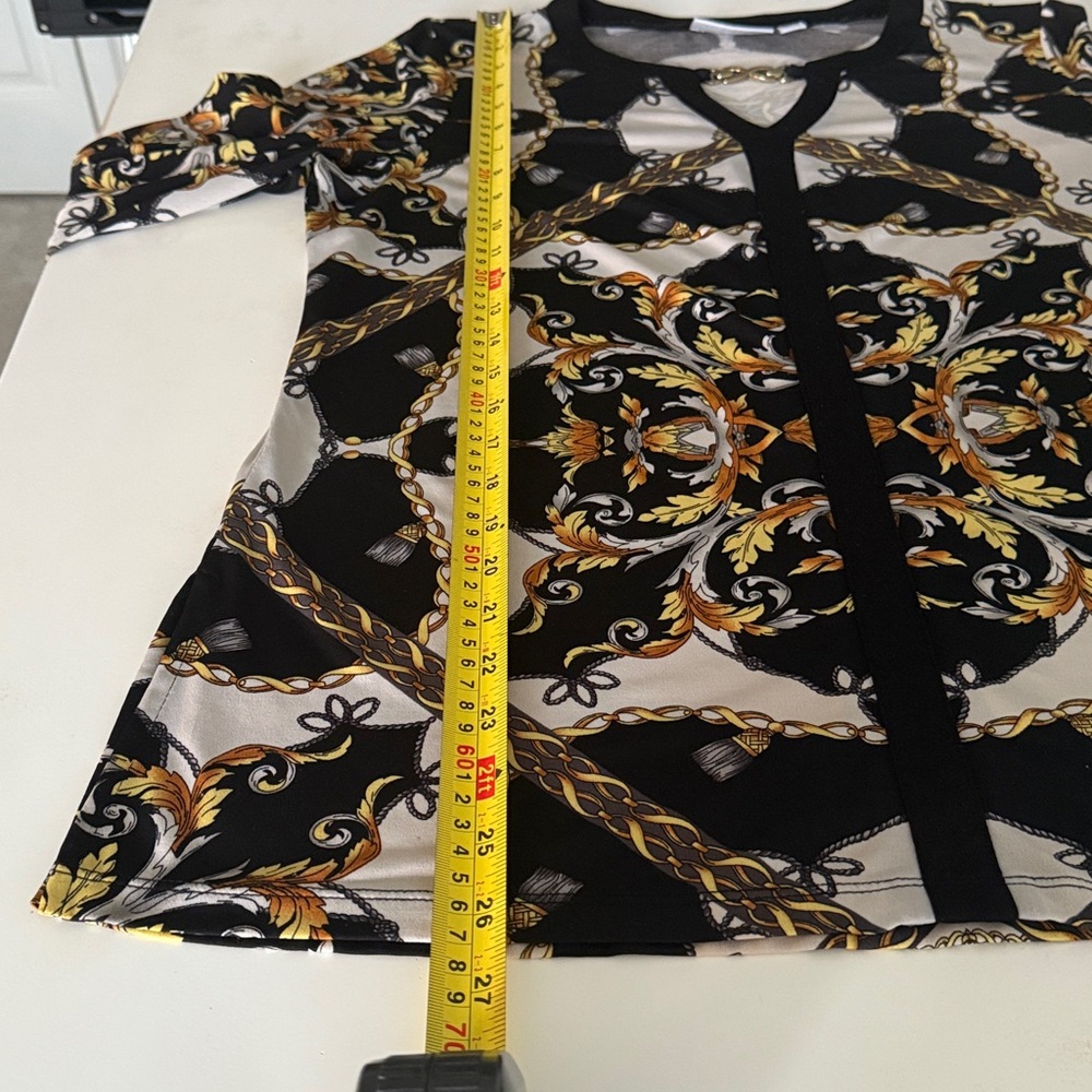 Susan Graver Black and Gold Patterned liquid knit tunic SZS Long sleeve. - Picture 11 of 14